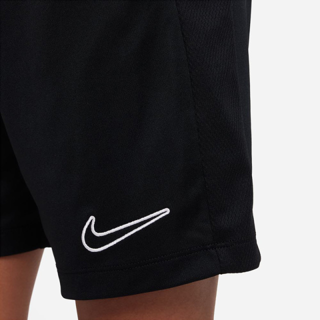 日本 NIKE  基本單鉤標 Dri-FIT 吸濕排汗 大童青年版 運動休閒短褲