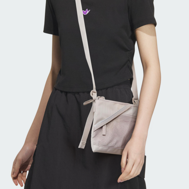 日本 adidas originals 三葉草  Adicolor Sacoche 拼接網格 斜肩側包